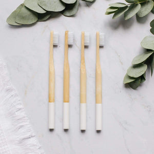 la-casa-del-bambu Blanco Pack de 4 cepillos de dientes de alta calidad - 11 colores disponibles