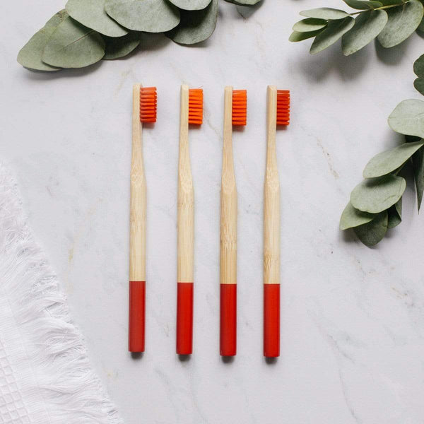la-casa-del-bambu Rojo Pack de 4 cepillos de dientes de alta calidad - 11 colores disponibles